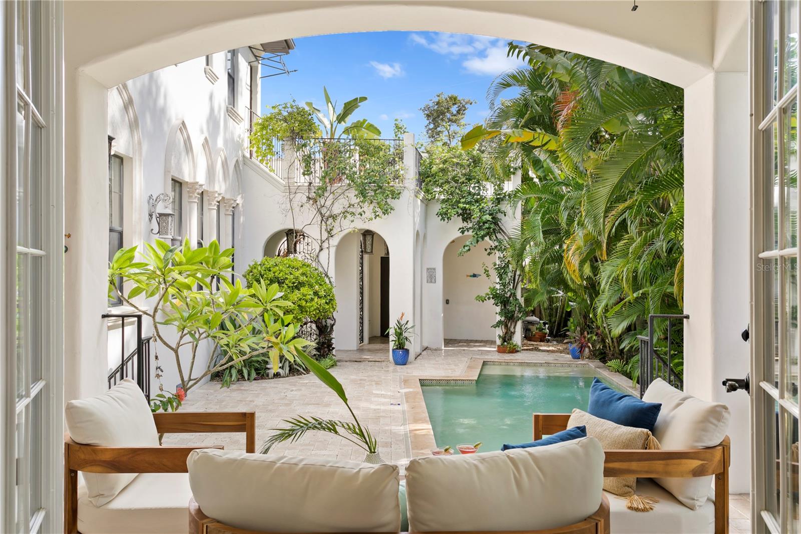 DAVIS ISLANDS PB10 PG52 TO 57 - Residential