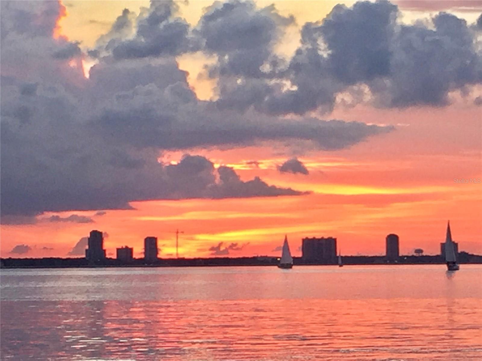 DAVIS ISLANDS PB10 PG52 TO 57 - Residential