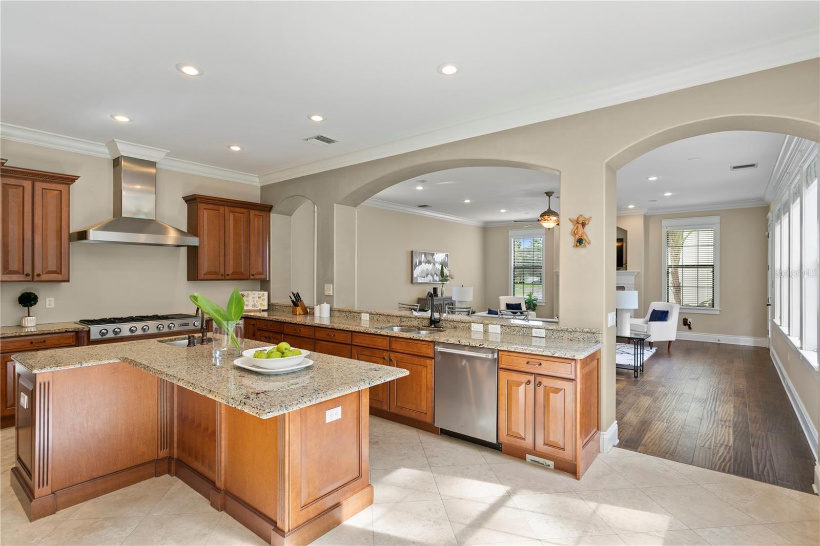 DAVIS ISLANDS PB10 PG52 TO 57 - Residential