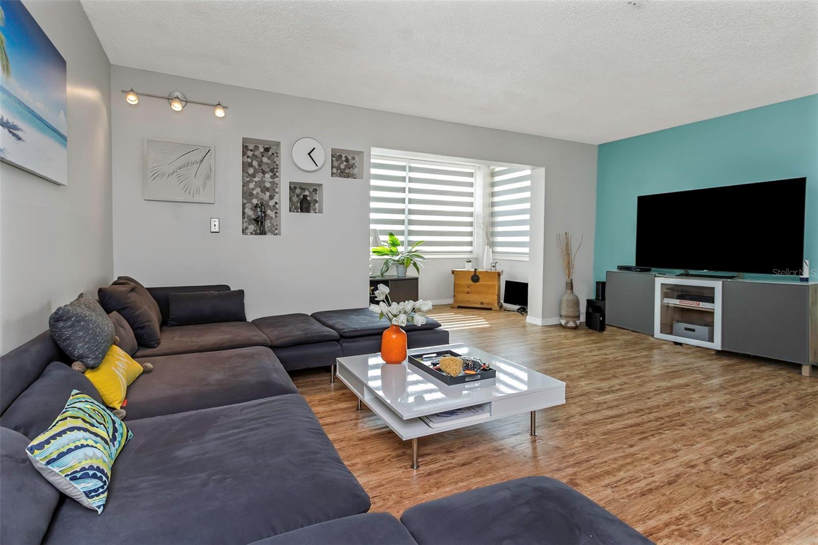 CROSSWINDS COLONY ONE CONDO - Residential