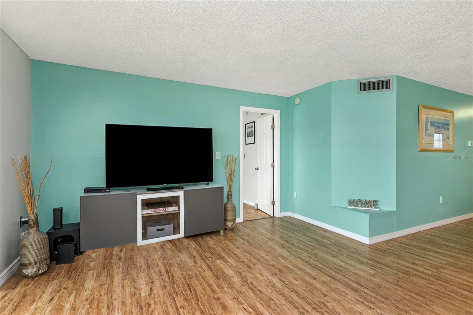 CROSSWINDS COLONY ONE CONDO - Residential