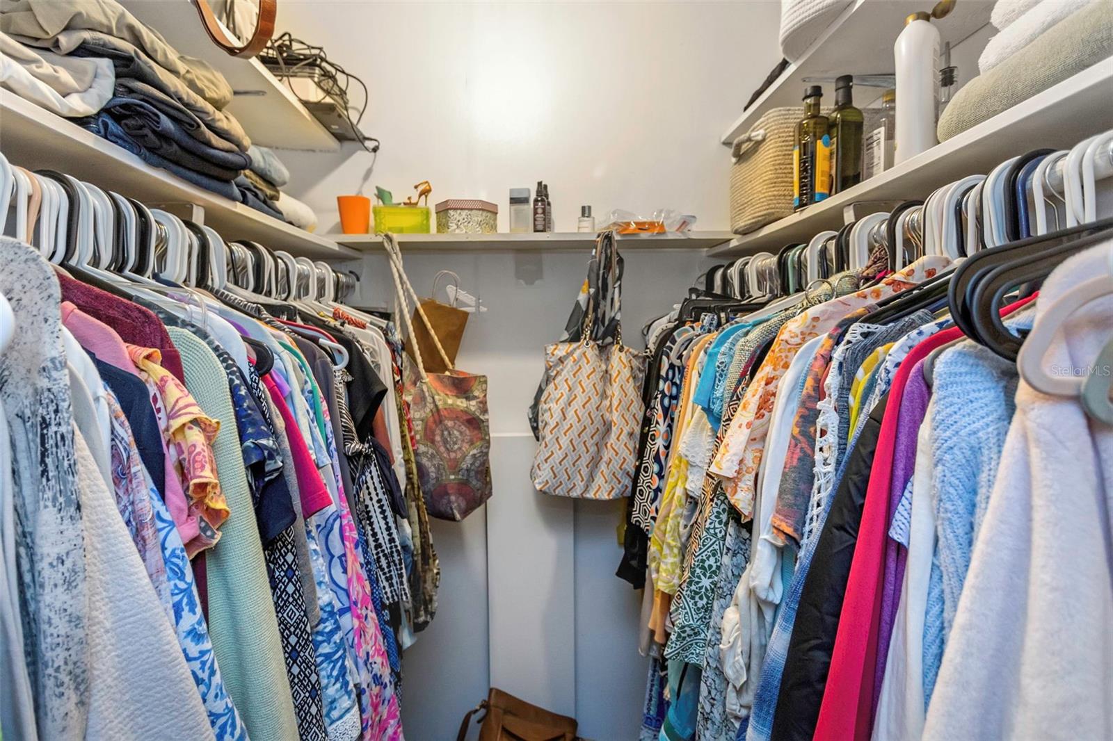 CROSSWINDS COLONY ONE CONDO - Residential