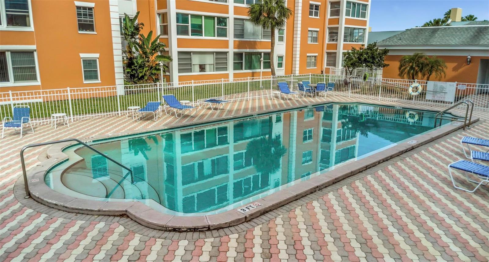 CROSSWINDS COLONY ONE CONDO - Residential