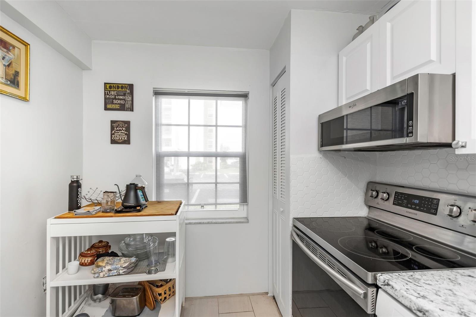 CROSSWINDS COLONY ONE CONDO - Residential