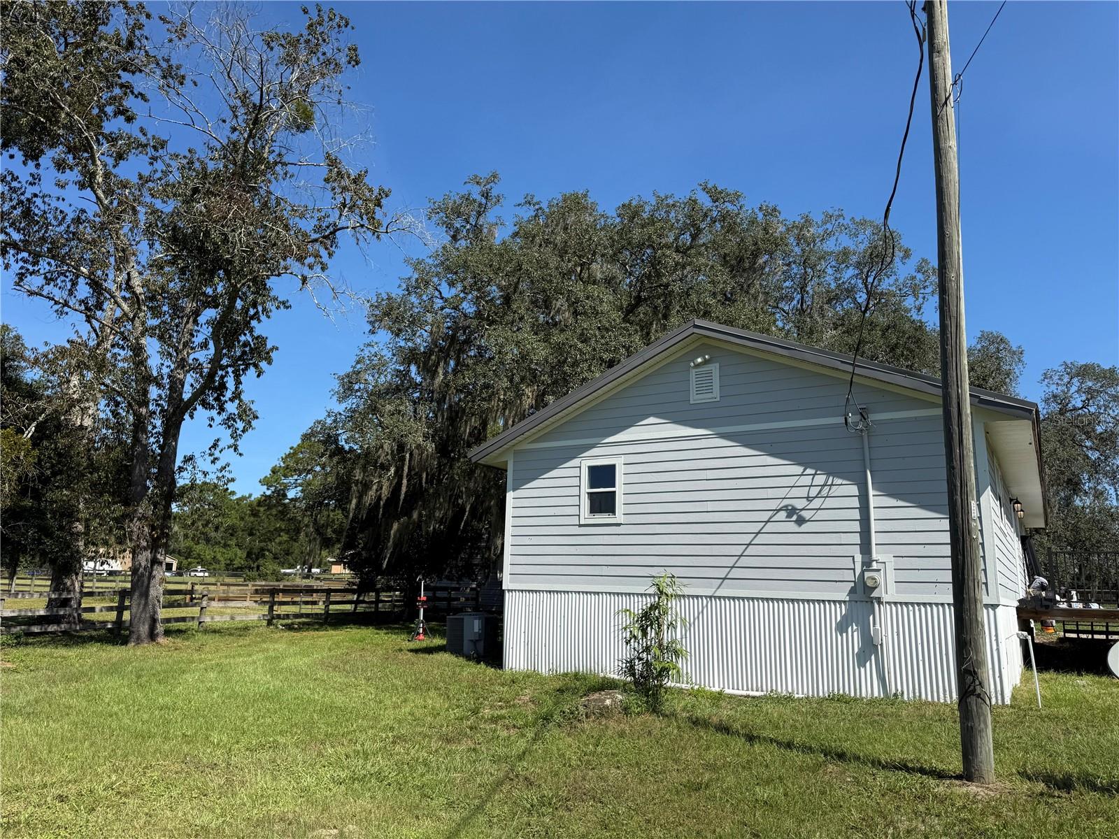 10661 W HIGHWAY 40