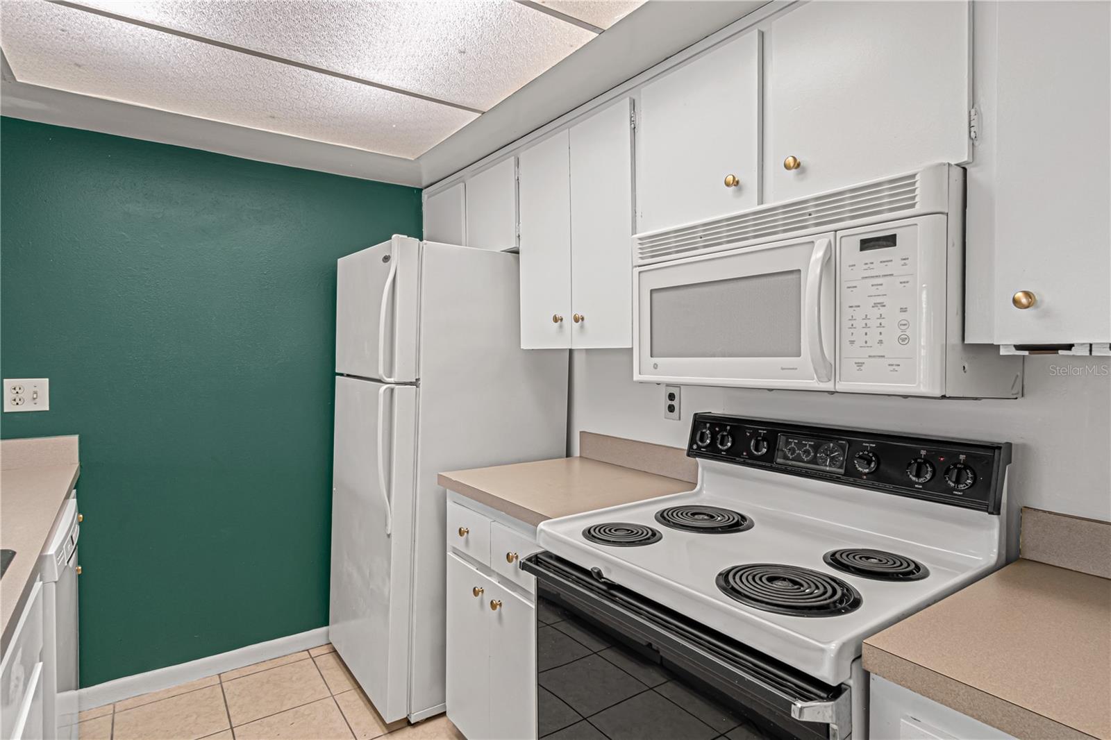 WINDHOVER CONDO - Residential