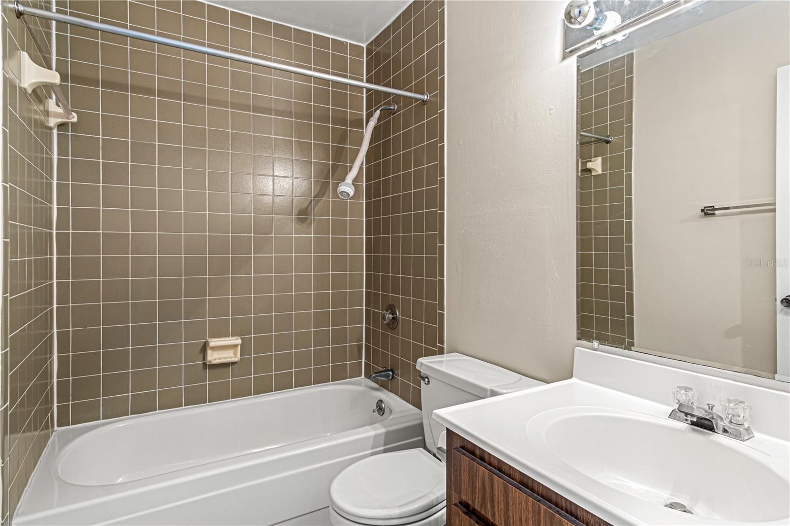 WINDHOVER CONDO - Residential