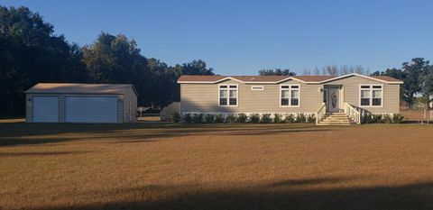 Photo of 831 SW Bunn Drive, Lake City, FL 32024 (MLS # TB8452155)