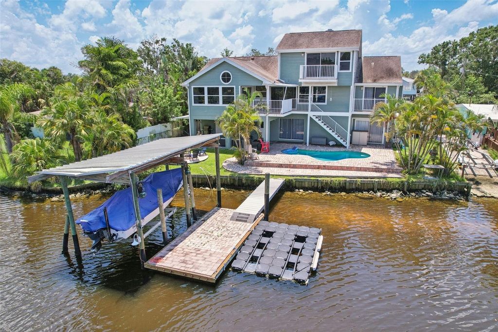 Photo of 9212 River Cove Drive, Riverview, FL 33578 (MLS # TB8412354)