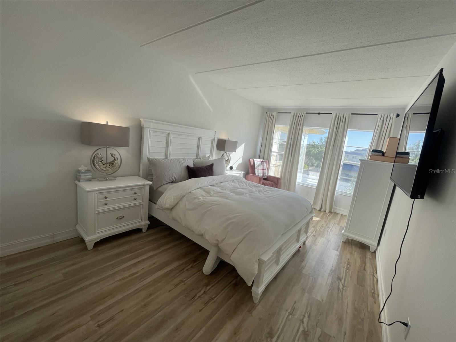 BEACH HARBOR CLUB - Residential Lease