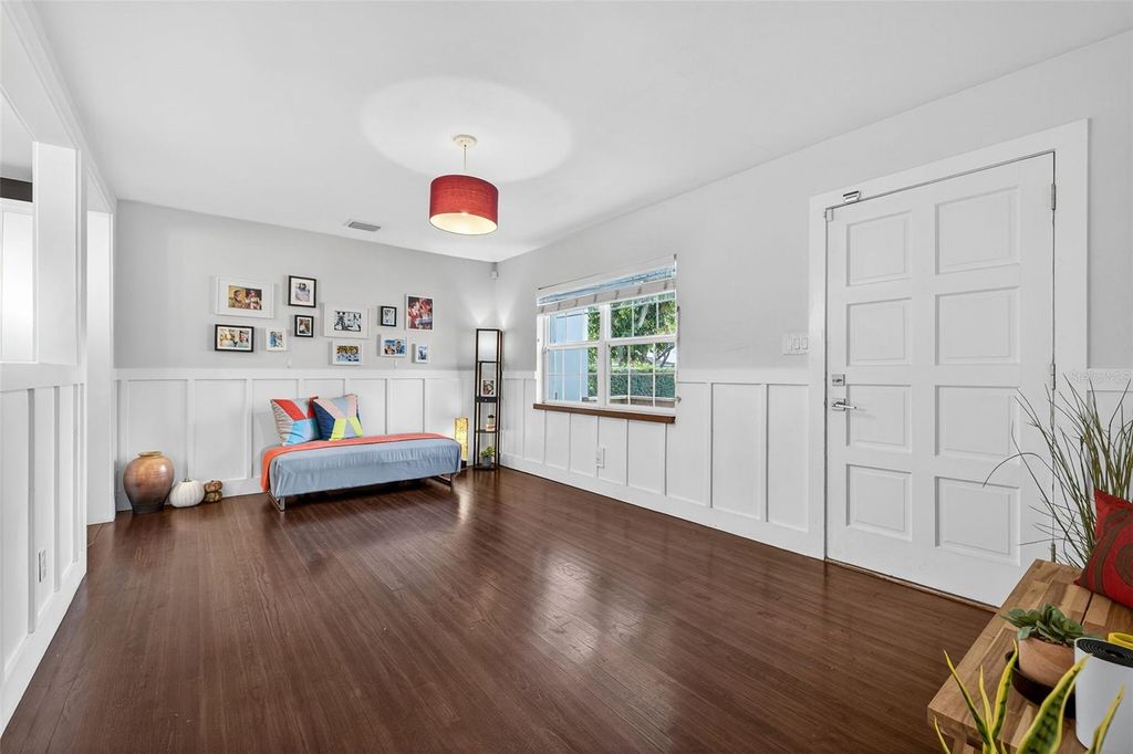 Photo of 1310 47th Avenue N, St Petersburg, FL 33703 (MLS # TB8489660)