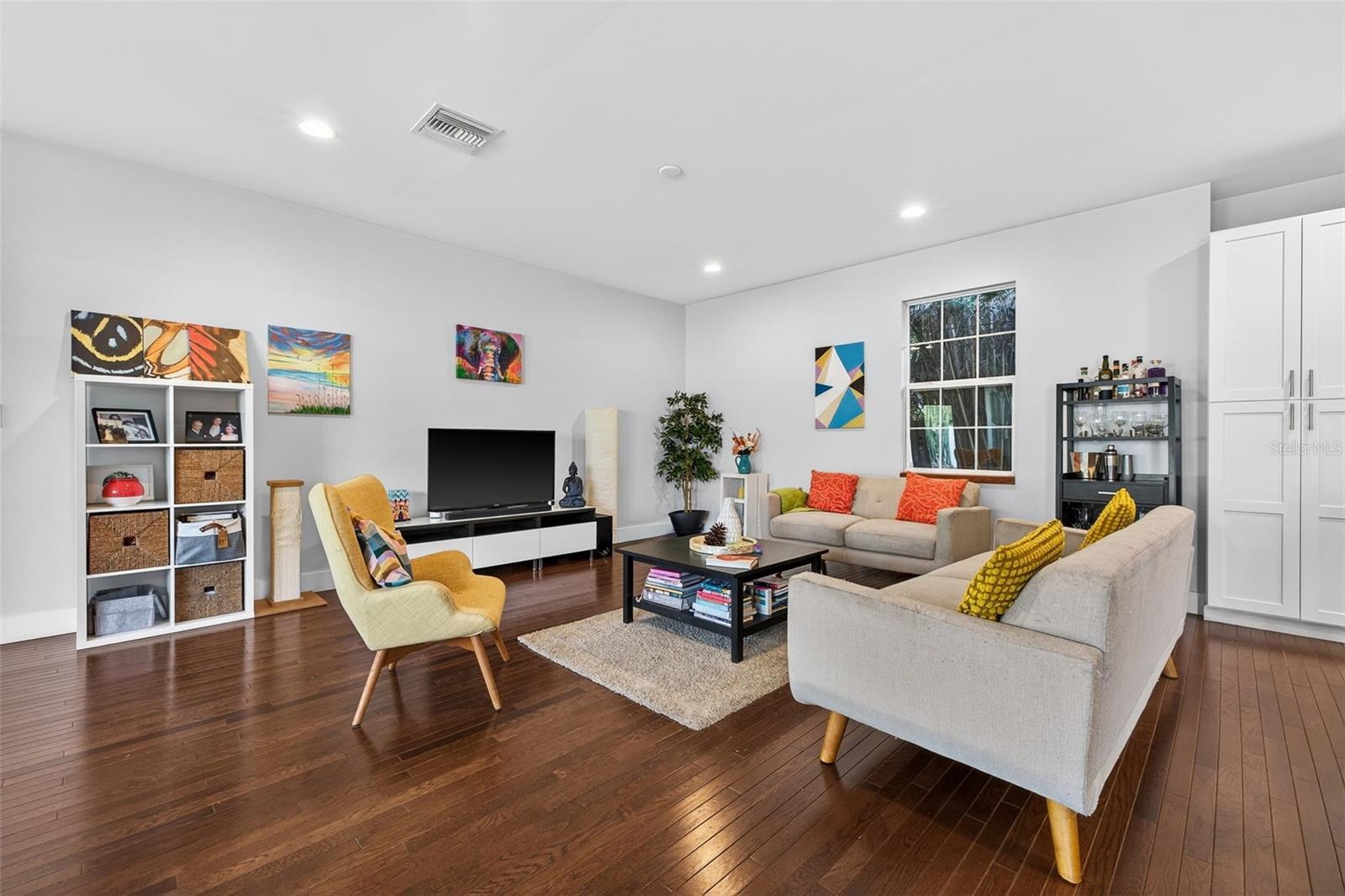 MONTICELLO HEIGHTS - Residential