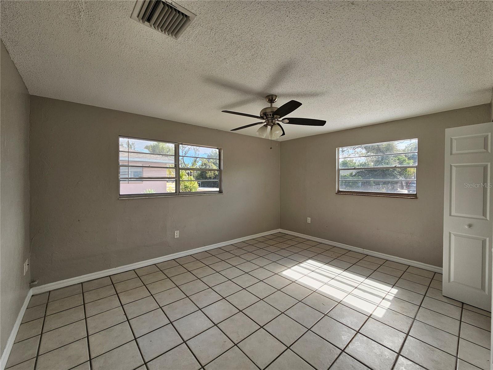 SOUTH VENICE - Residential