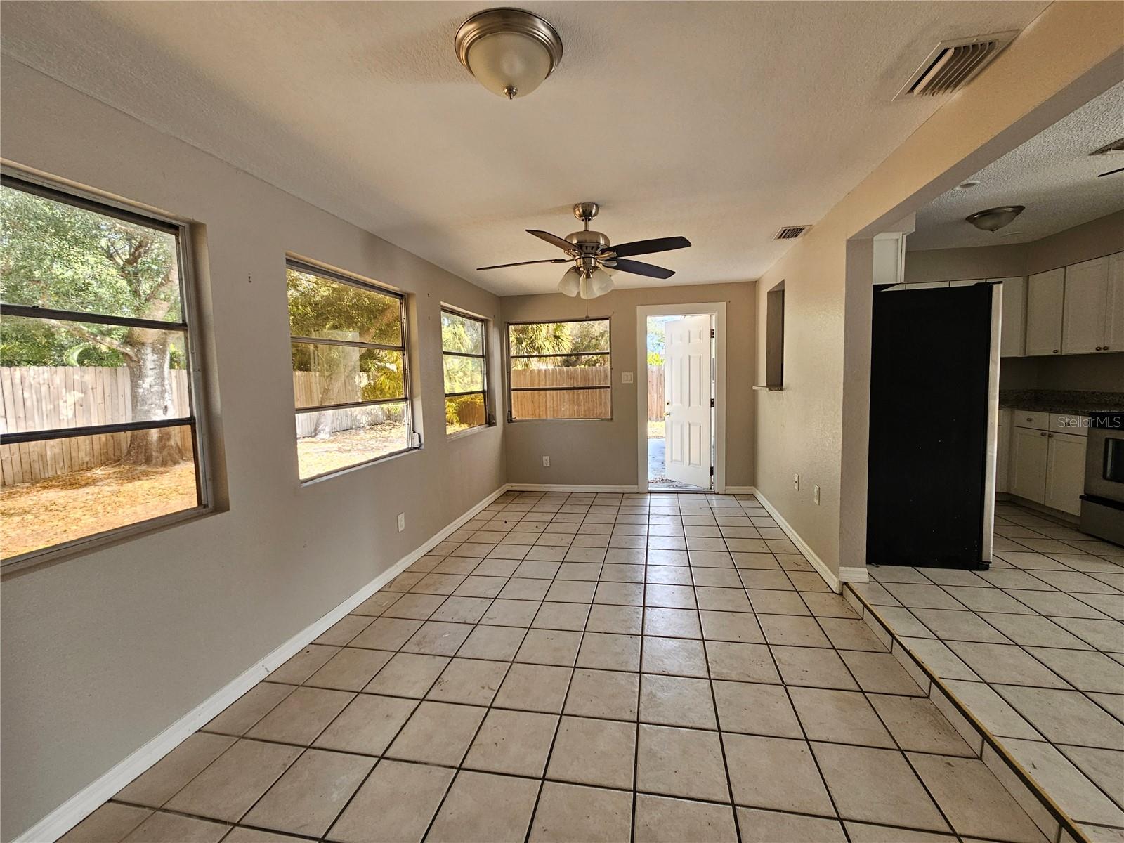 SOUTH VENICE - Residential