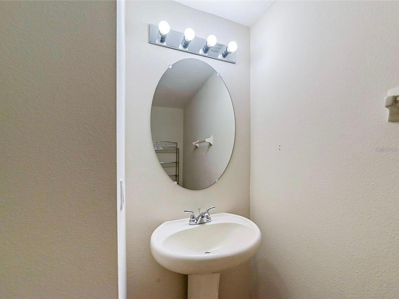 OAK RIDGE - Residential Lease