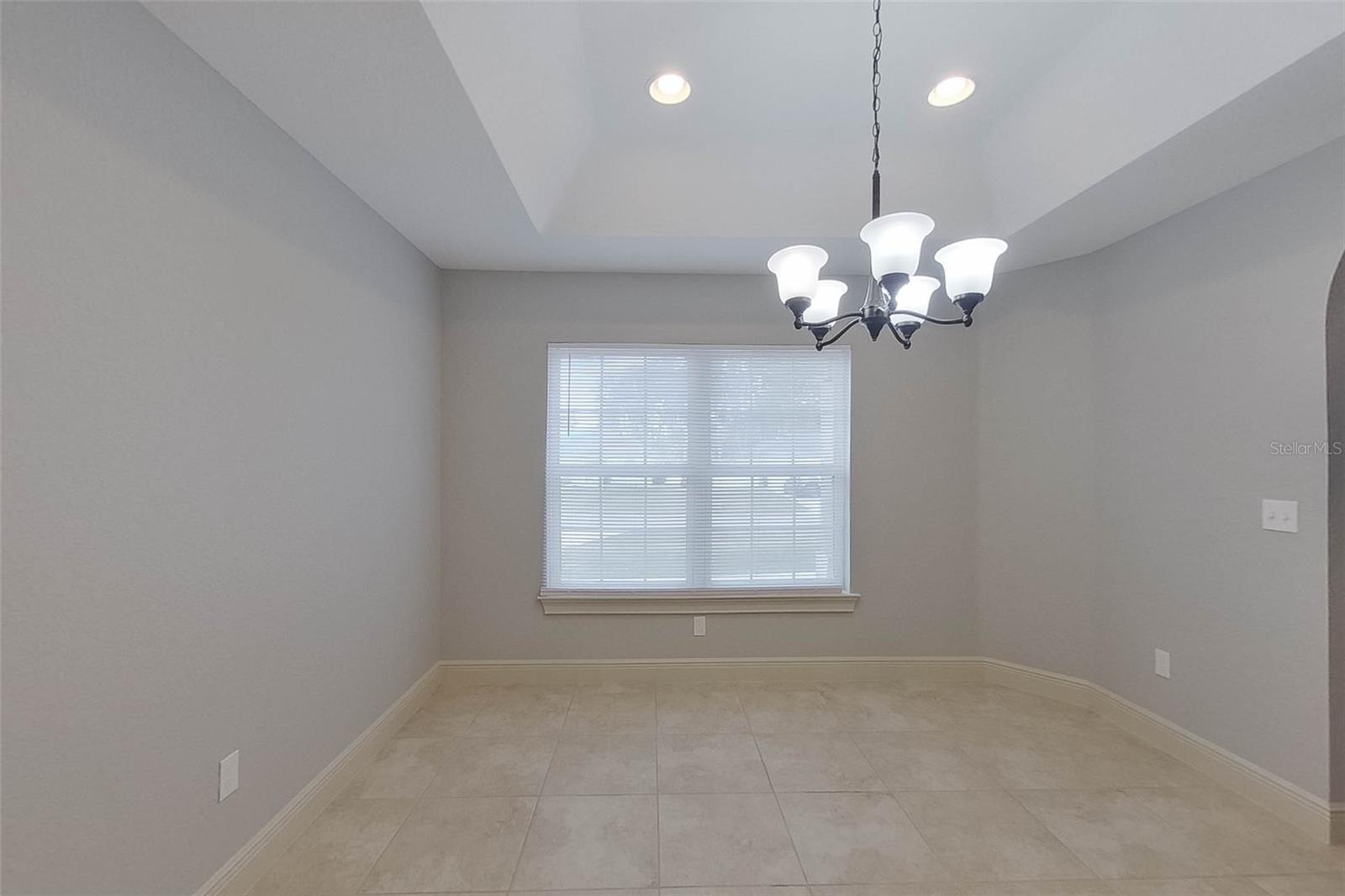 MARION OAKS UN 04 - Residential Lease