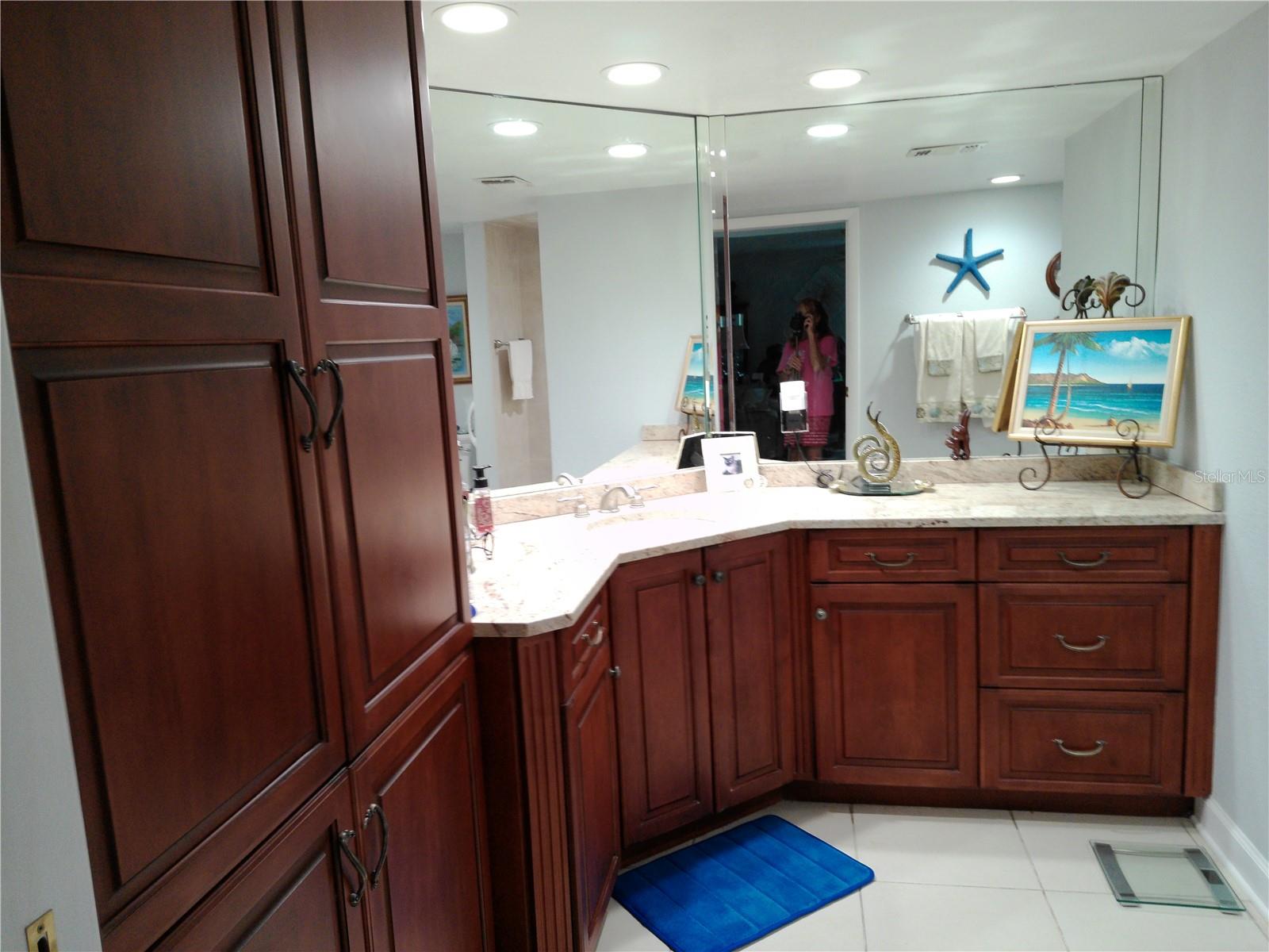 PENTHOUSE GREENS - Residential