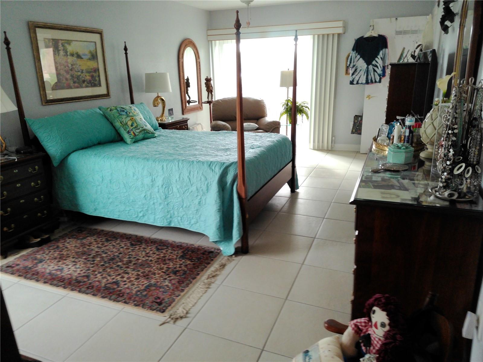 PENTHOUSE GREENS - Residential