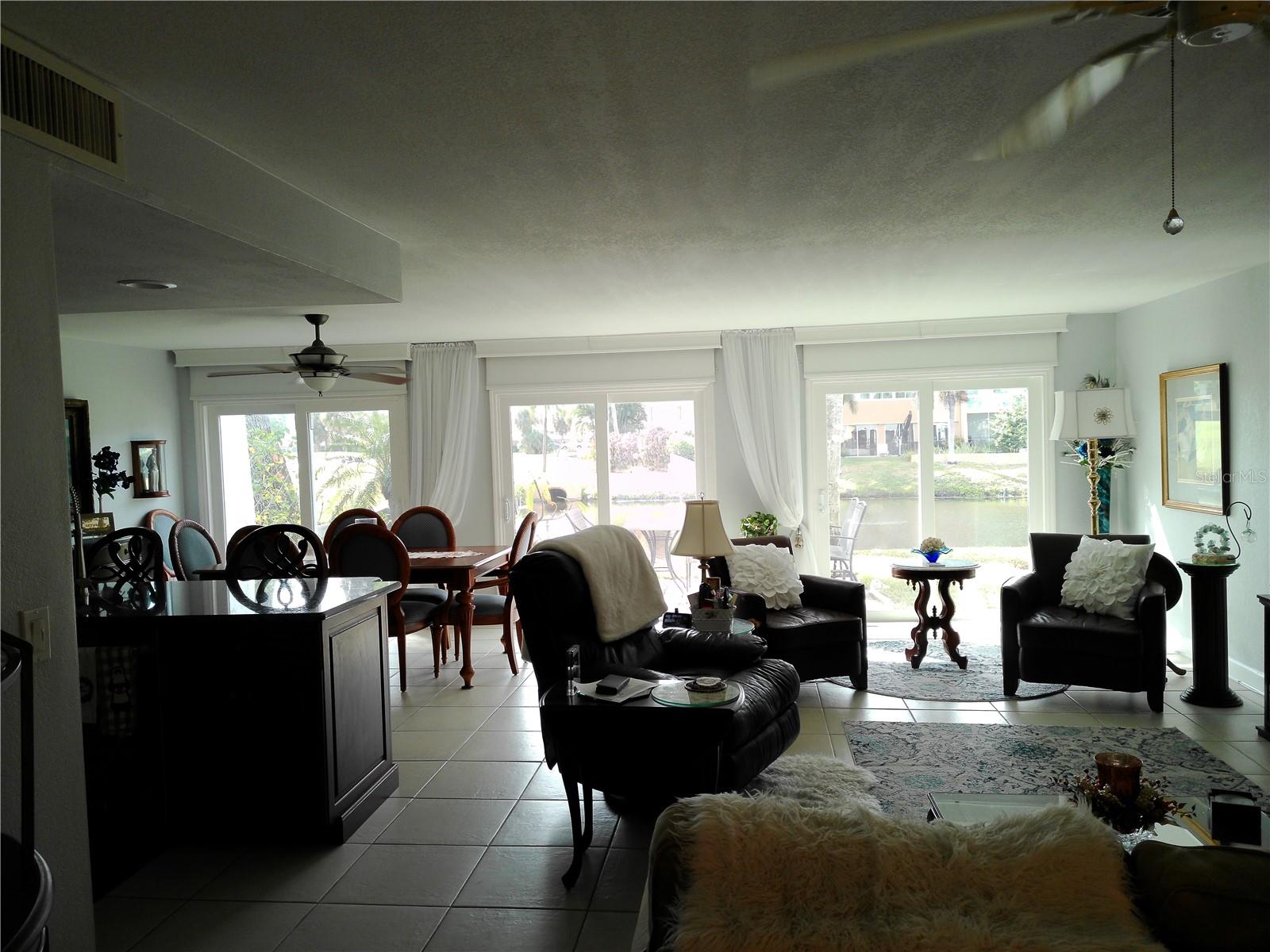 PENTHOUSE GREENS - Residential