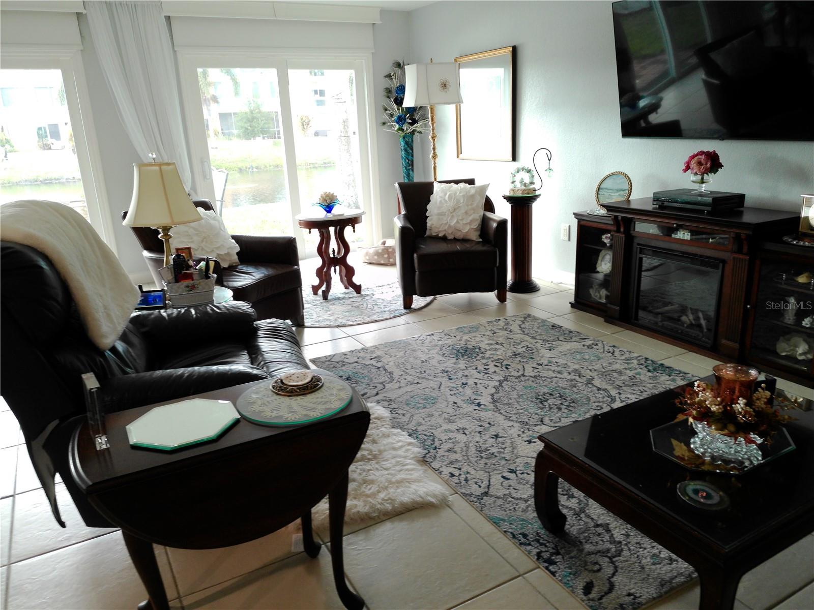 PENTHOUSE GREENS - Residential