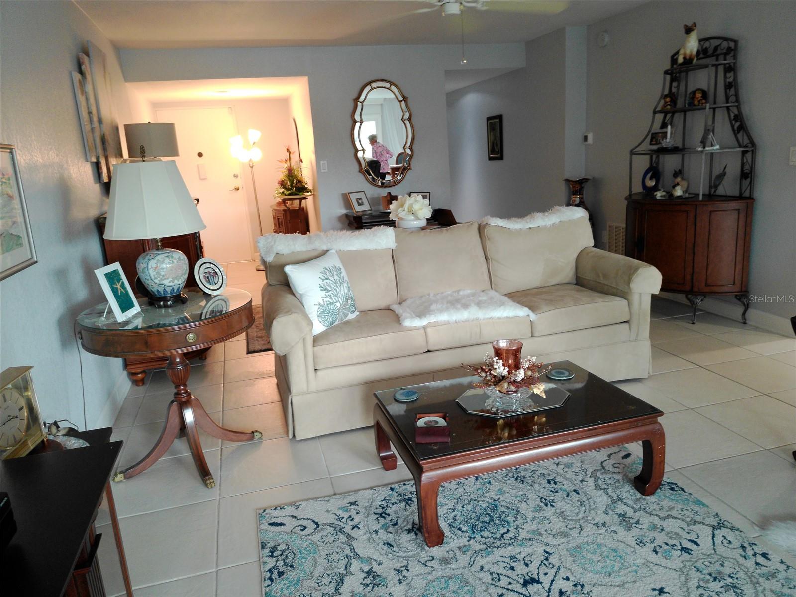 PENTHOUSE GREENS - Residential