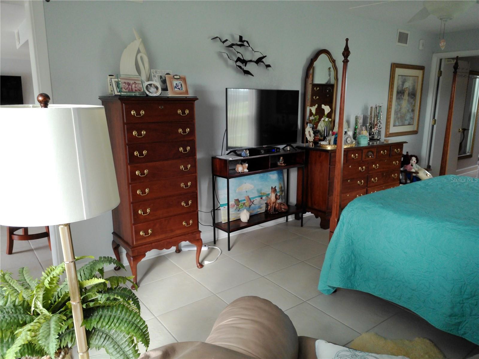 PENTHOUSE GREENS - Residential