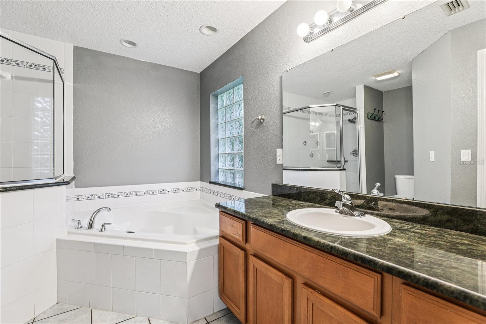 MOUNT PLYMOUTH - Residential