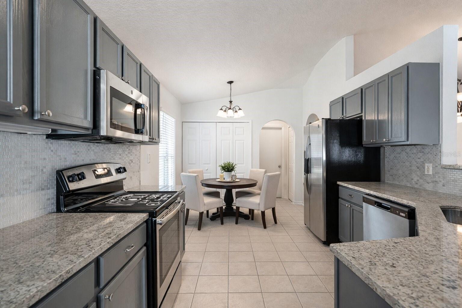 OVERLOOK/LK GRIFFIN - Residential