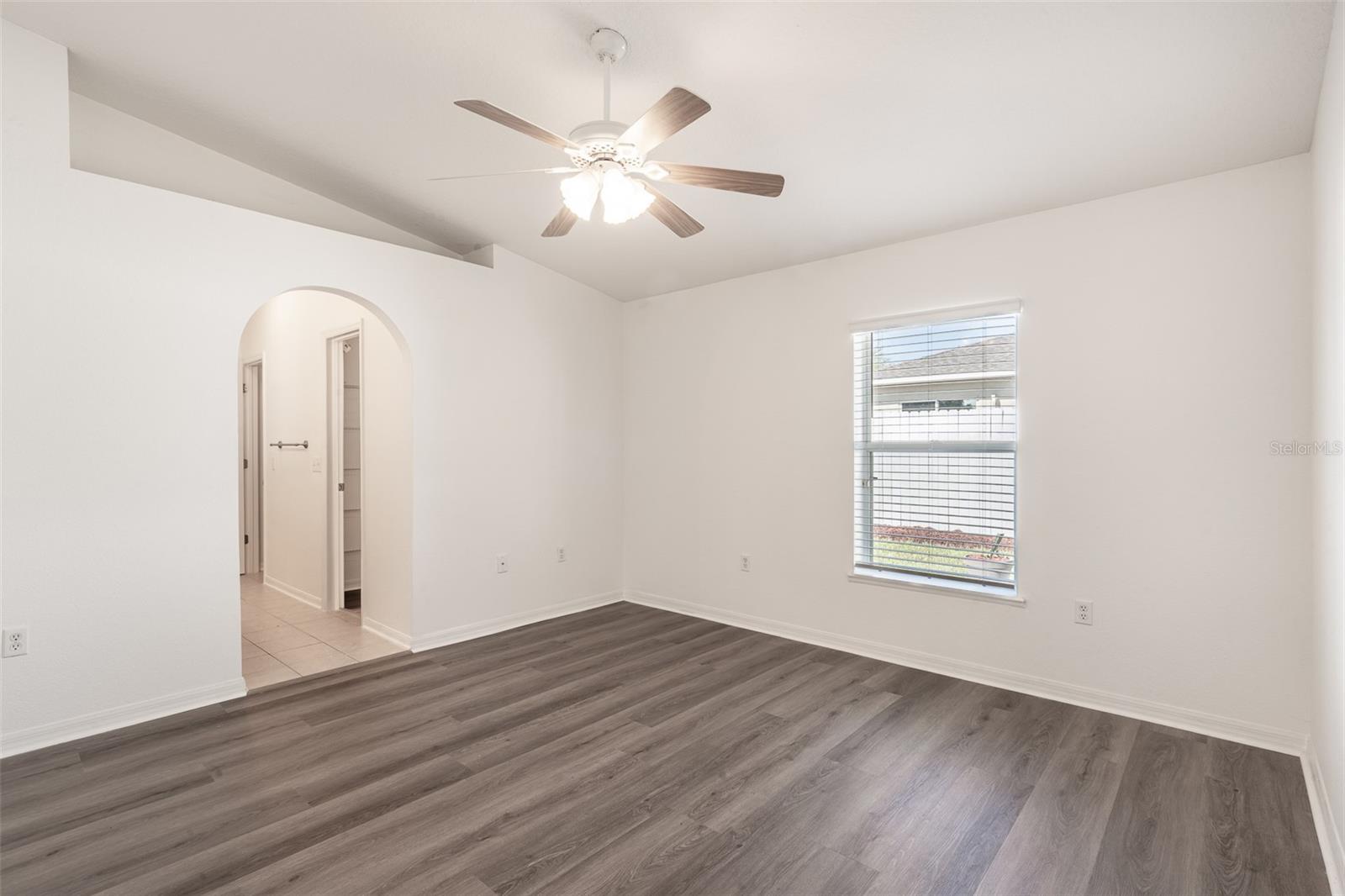 OVERLOOK/LK GRIFFIN - Residential