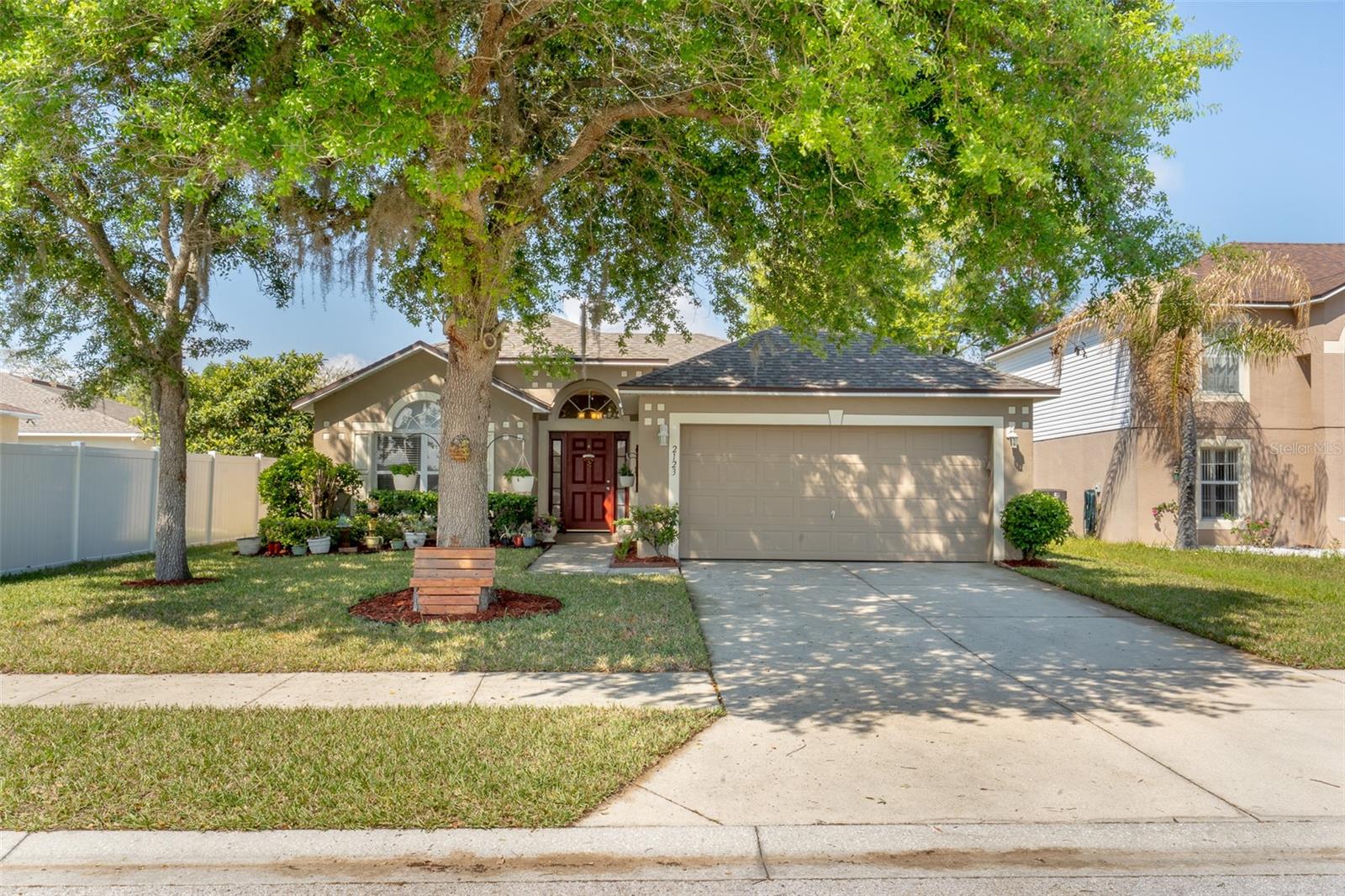 OVERLOOK/LK GRIFFIN - Residential