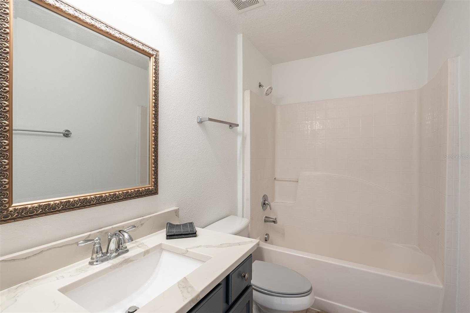 OVERLOOK/LK GRIFFIN - Residential