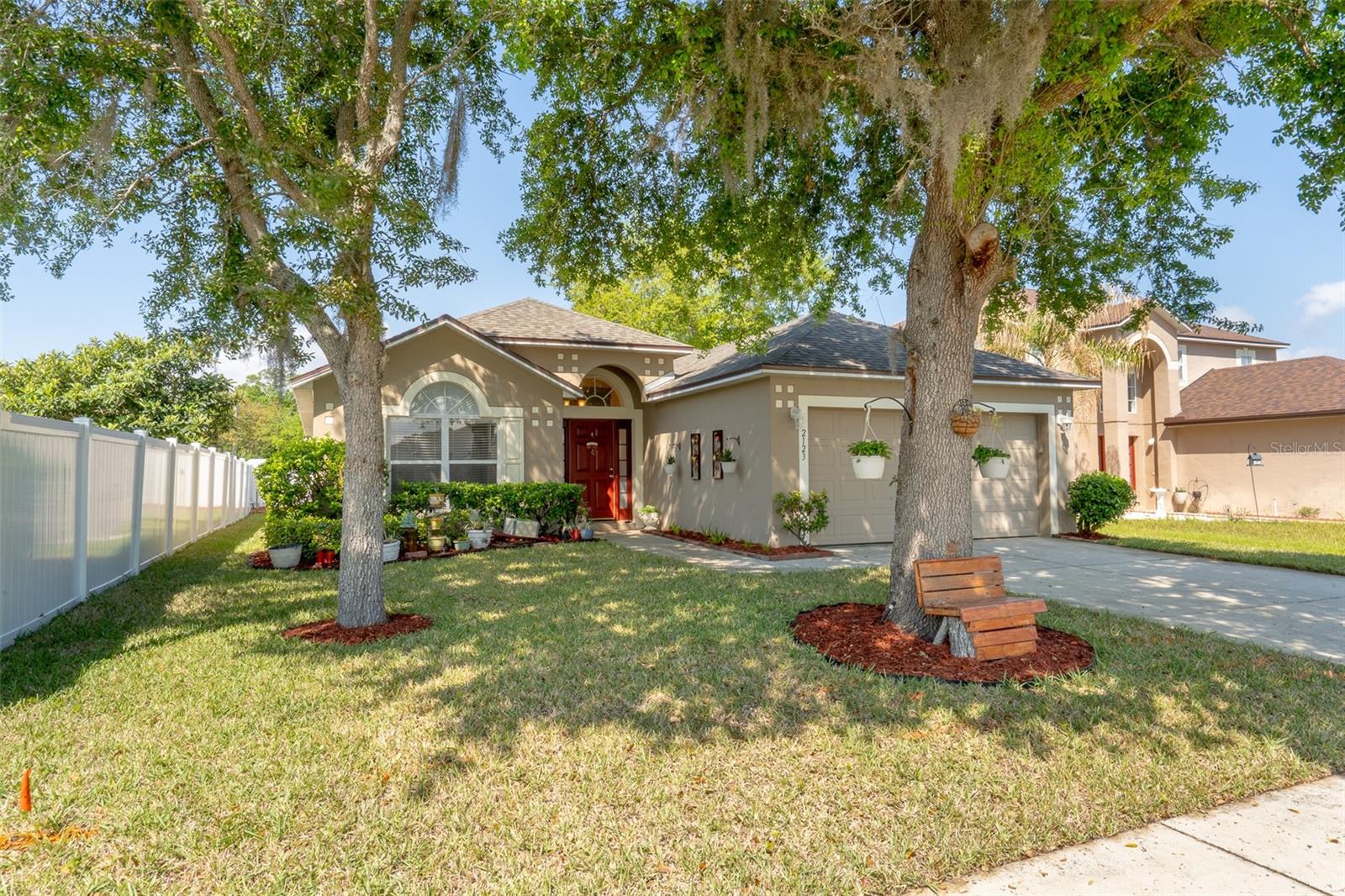 OVERLOOK/LK GRIFFIN - Residential