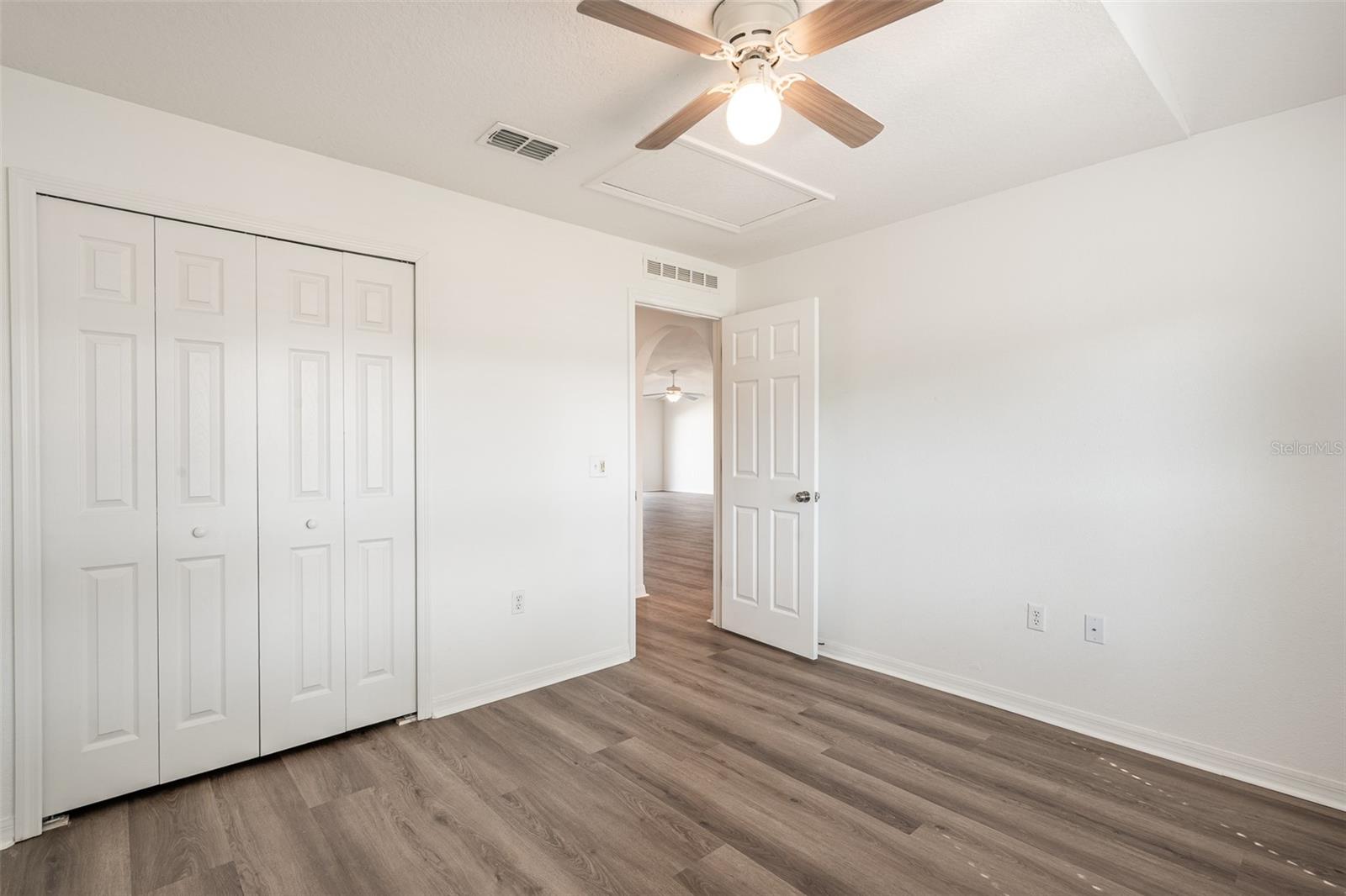 OVERLOOK/LK GRIFFIN - Residential