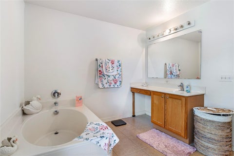Tiny photo for 2927 SE 46th Avenue, Ocala, FL 34480 (MLS # OM726065)