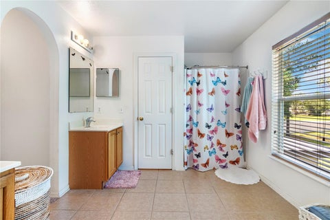 Tiny photo for 2927 SE 46th Avenue, Ocala, FL 34480 (MLS # OM726065)