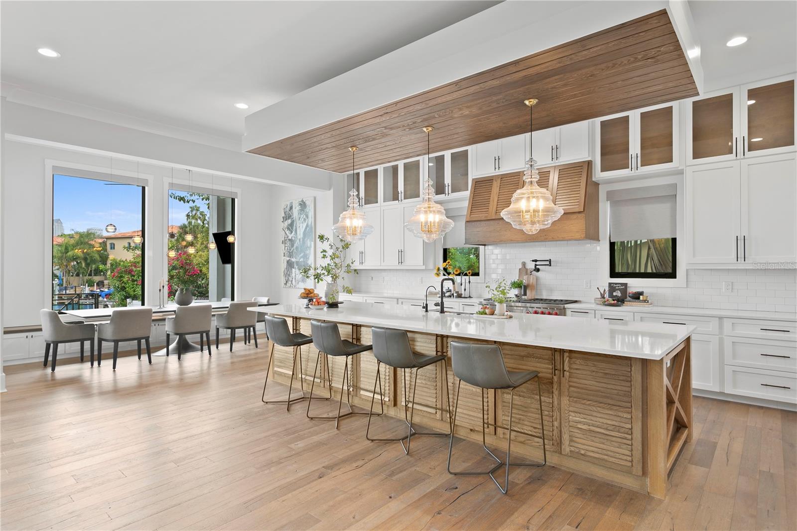 DAVIS ISLANDS PB10 PG52 TO 57 - Residential