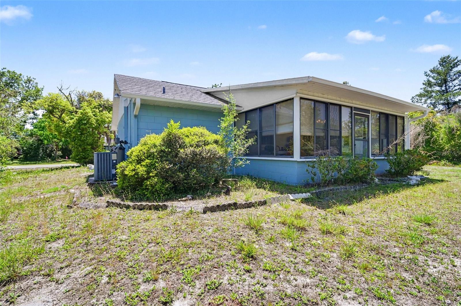 DELTONA - Residential