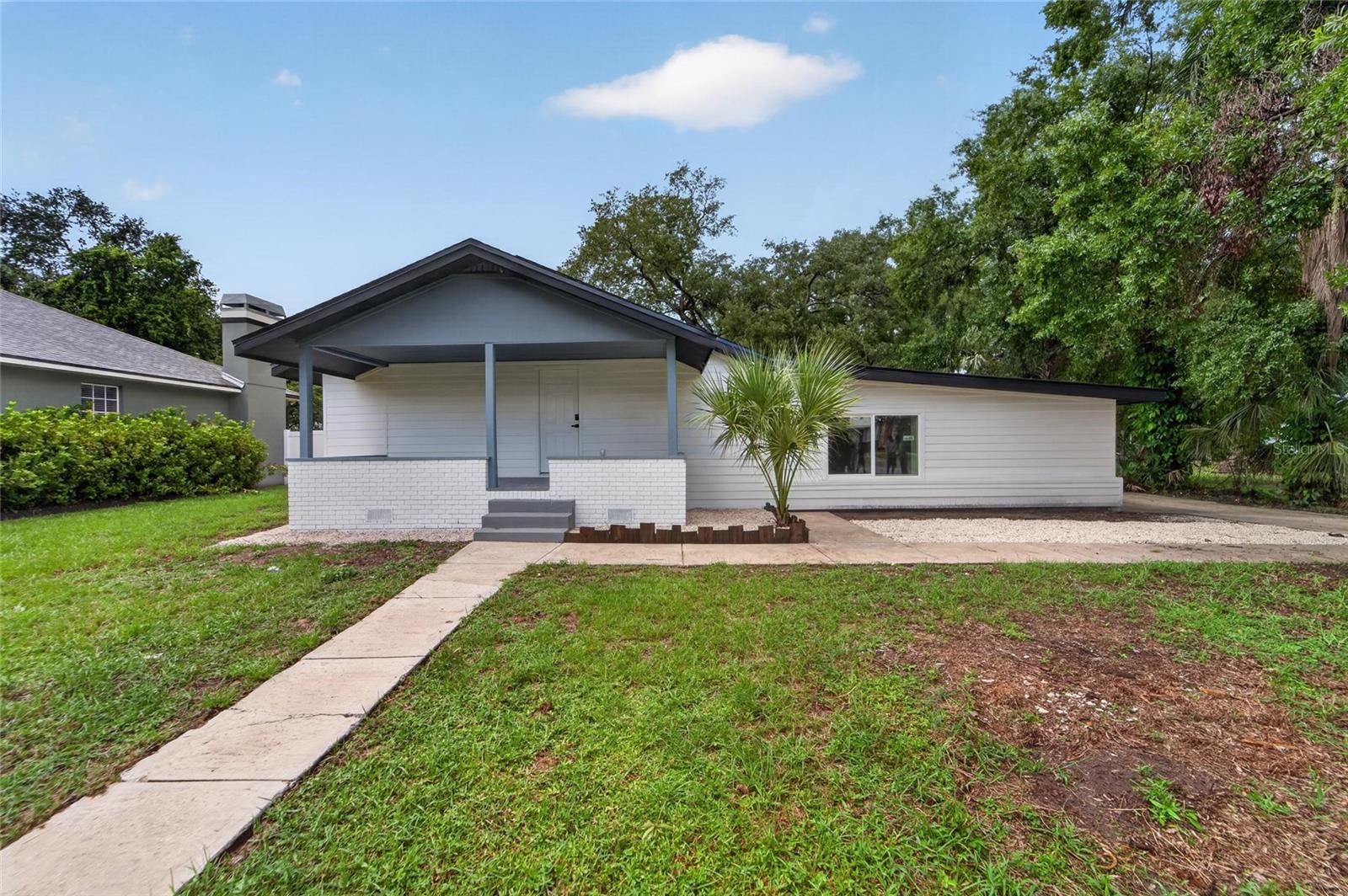 8809 DYER ROAD