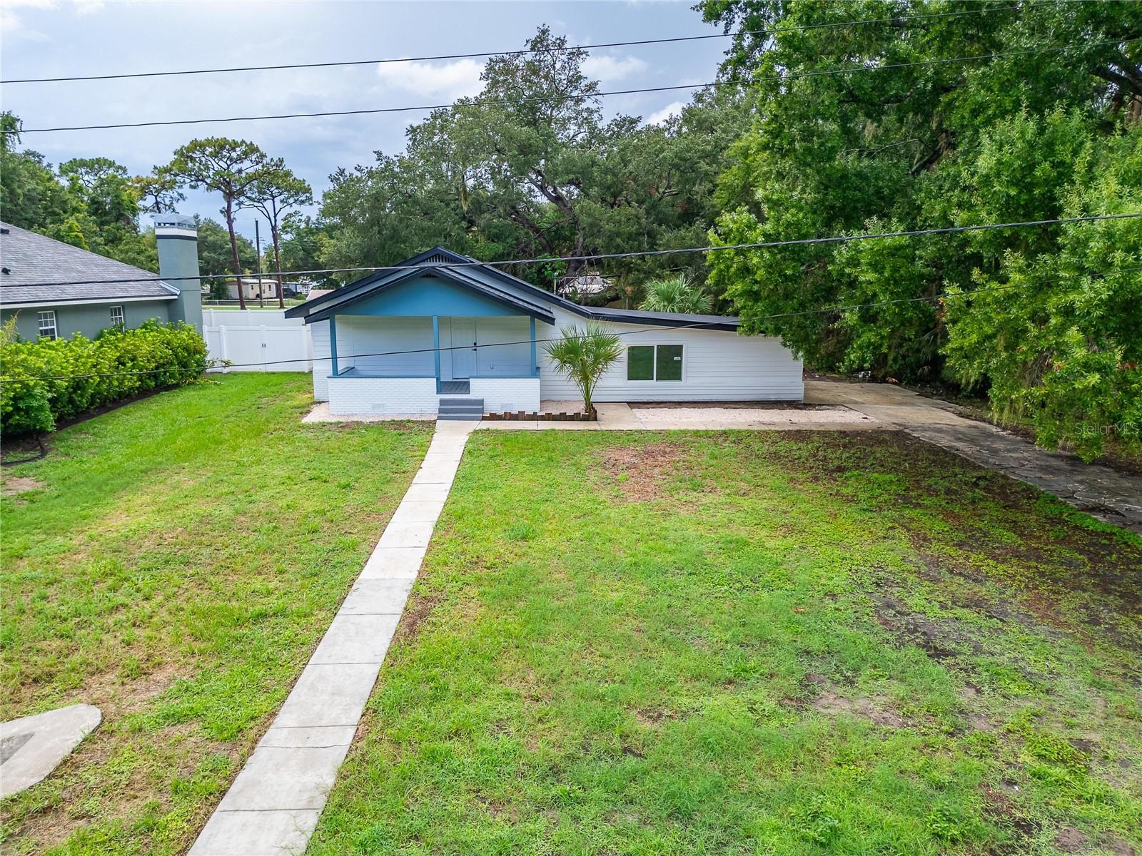 8809 DYER ROAD