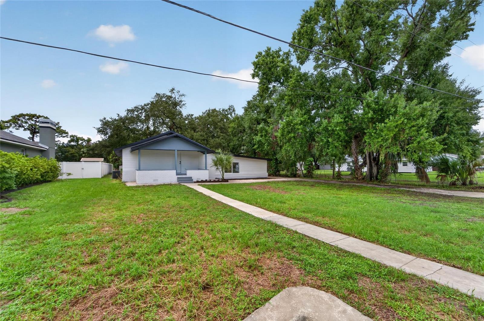8809 DYER ROAD
