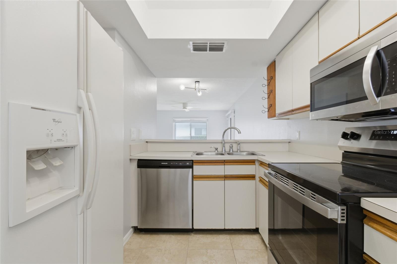 BRYN MAWR AT COUNTRYSIDE - Residential