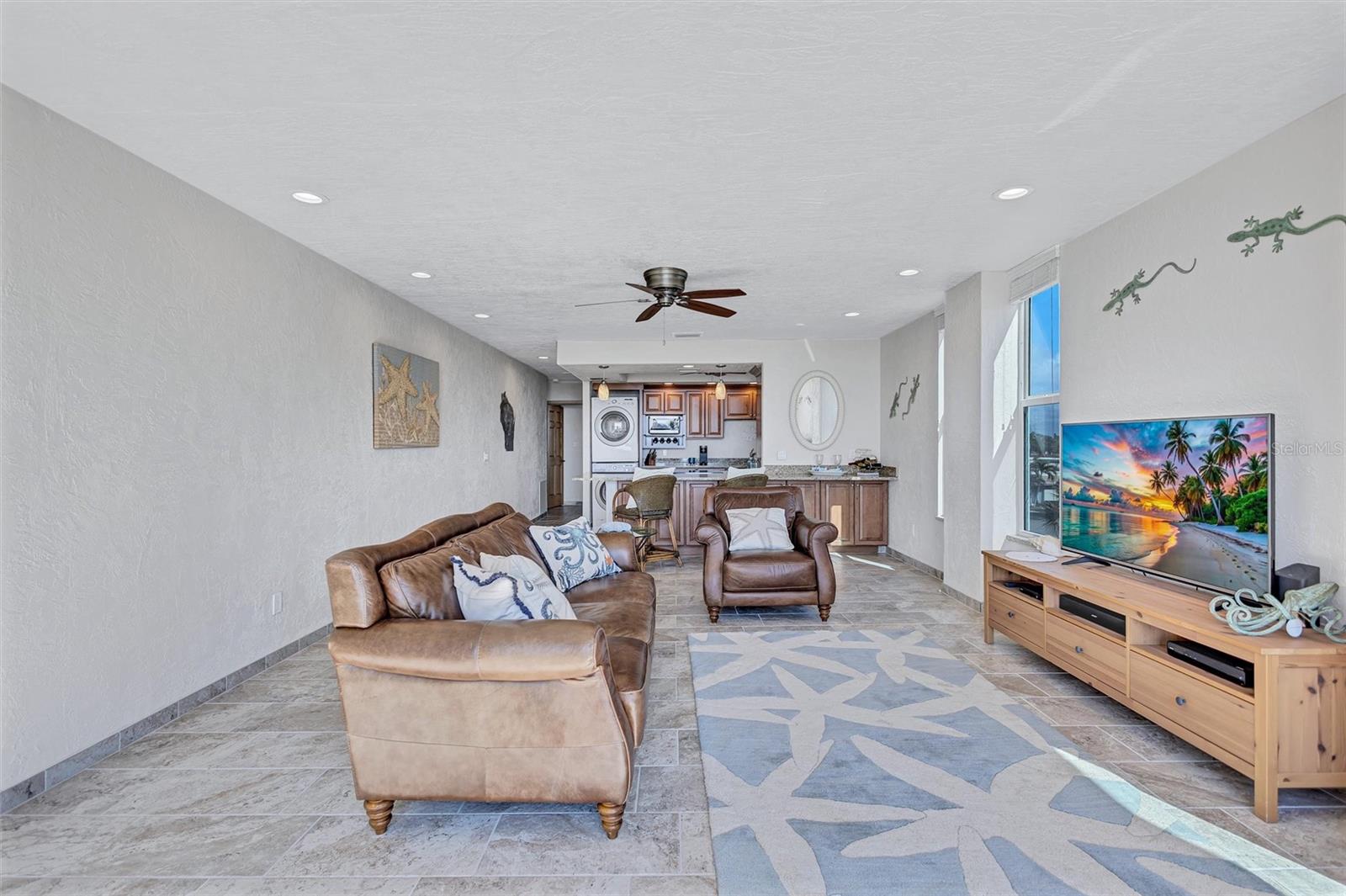 HORIZONS WEST - Residential