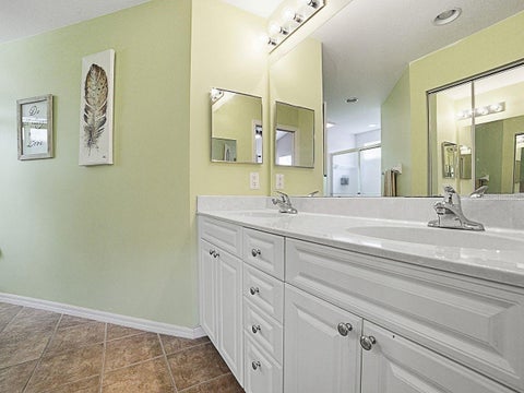 Tiny photo for 5408 Admiral Way #11-202, Oxford, FL 34484 (MLS # G5117090)