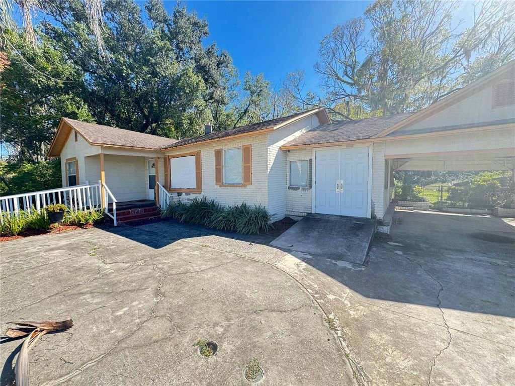 Photo of 809 E Alsobrook Street, Plant City, FL 33563 (MLS # O6360729)