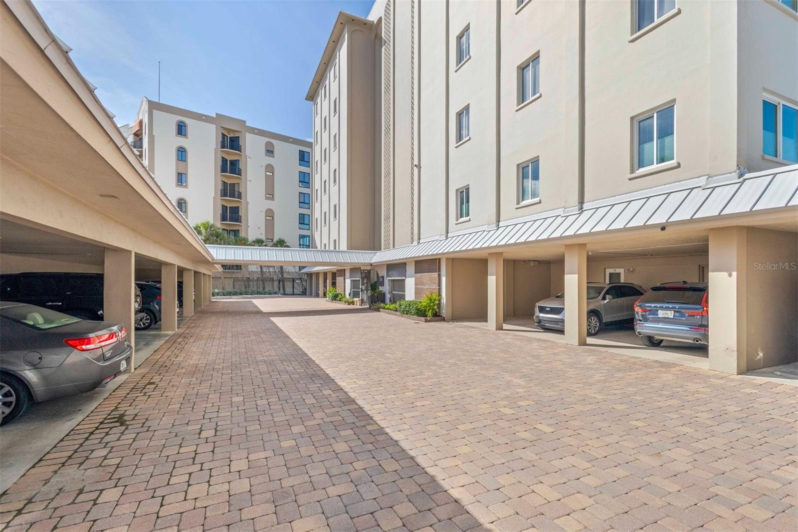 BAY POINT APTS - Residential