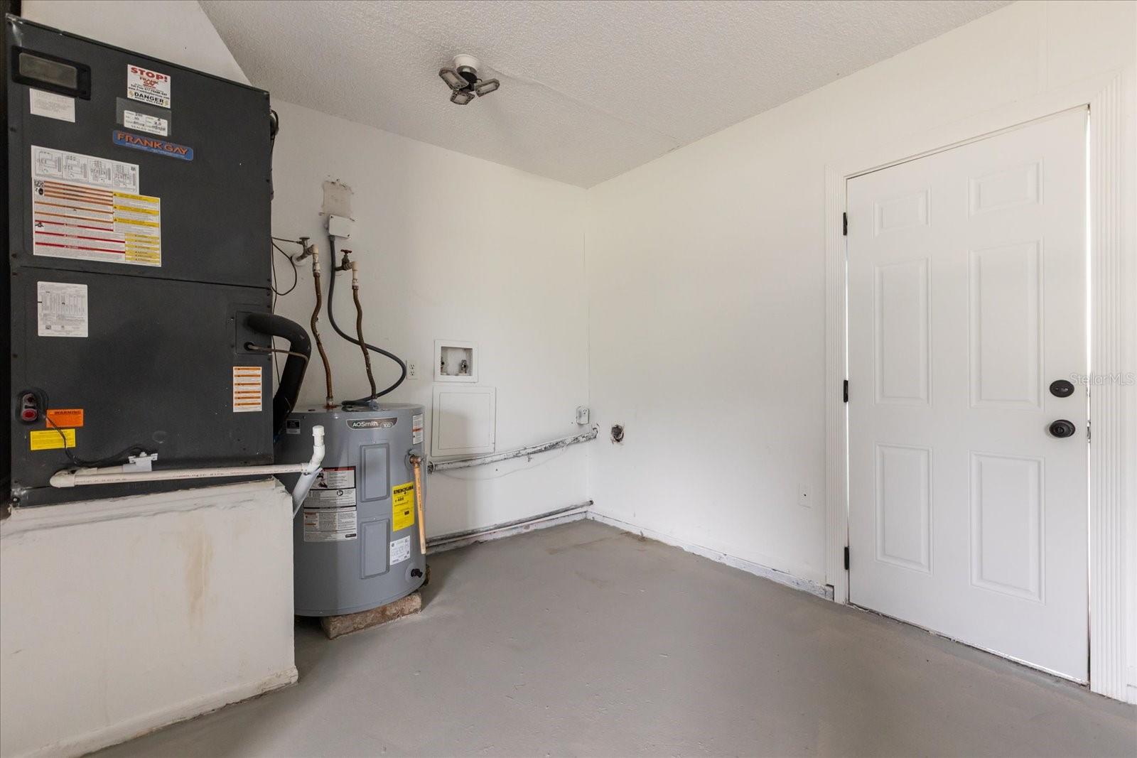 DELTONA LAKES UN 70 - Residential