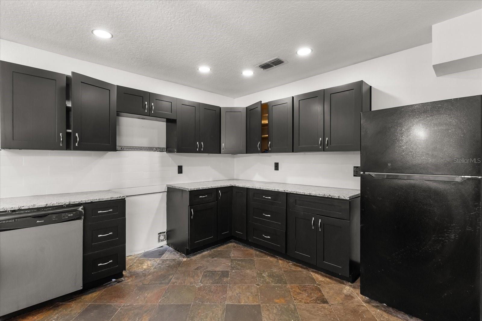 DELTONA LAKES UN 70 - Residential