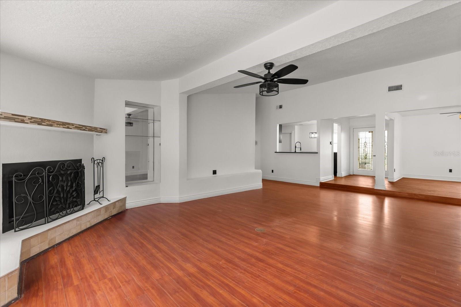 DELTONA LAKES UN 70 - Residential