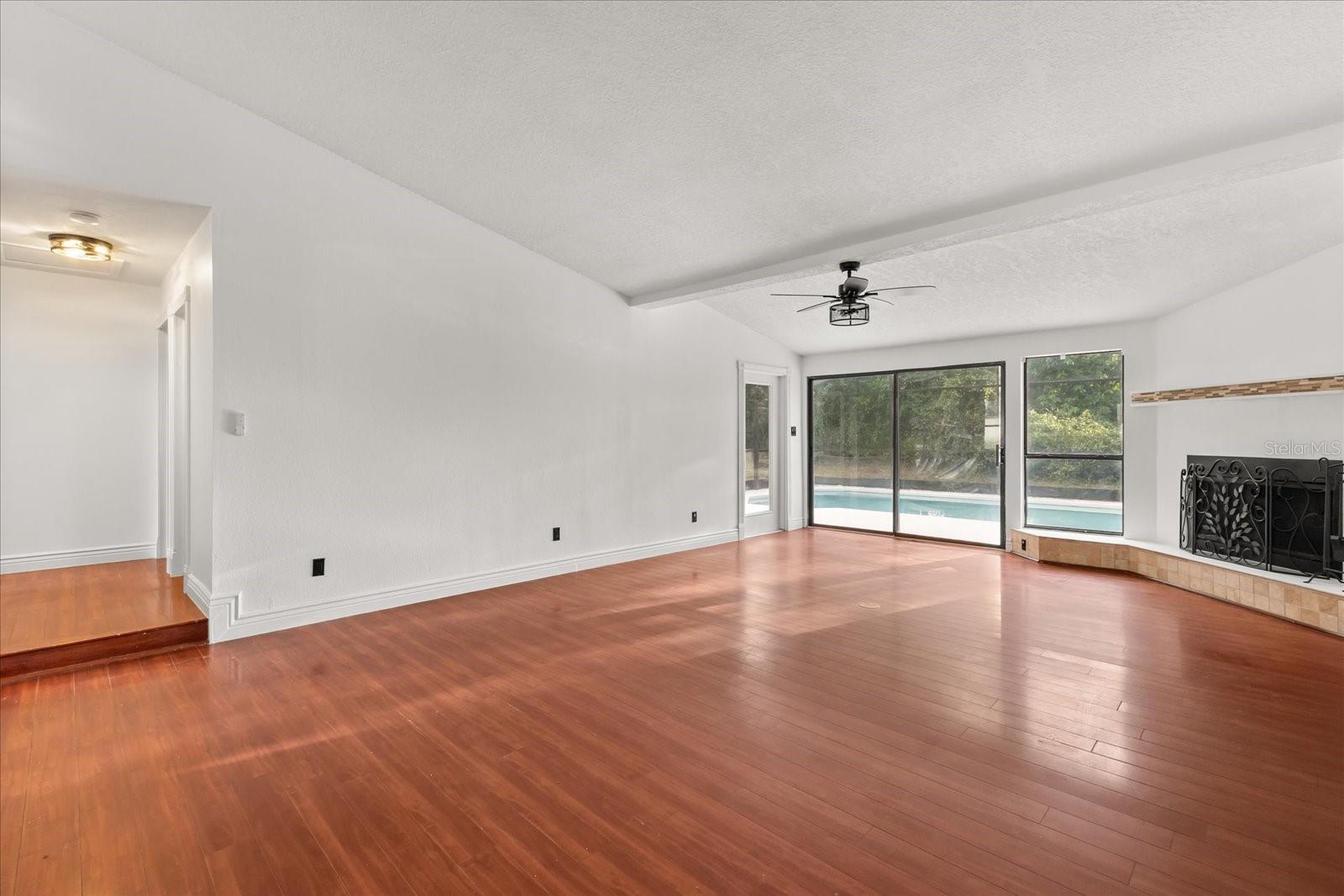 DELTONA LAKES UN 70 - Residential
