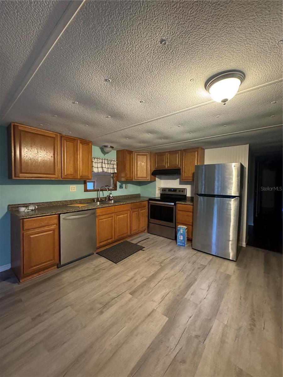 APACHE SHORES - Residential